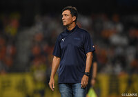 ゼ リカルド監督が契約を更新【清水】