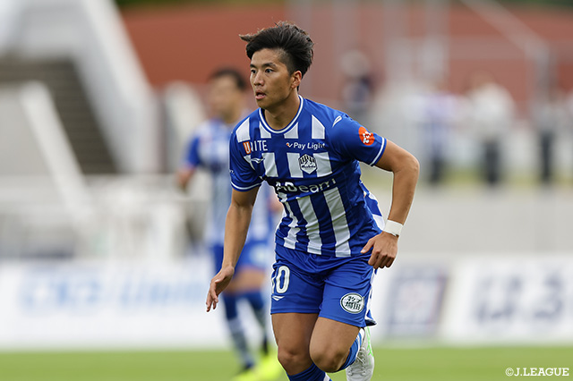 山田は2021年より山形に在籍し、今季の明治安田生命J2リーグでは35試合・5得点の成績でした