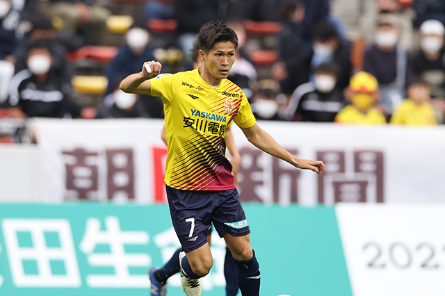  北九州よりFW佐藤が完全移籍加入【群馬】