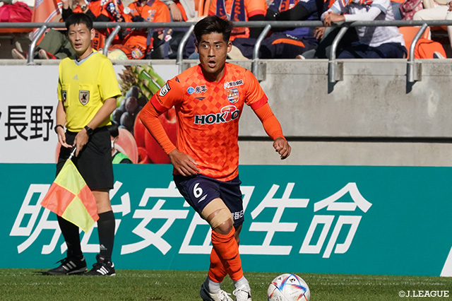 坪川は2020年より長野に在籍し、今季の明治安田生命J3リーグでは27試合・1得点の成績でした