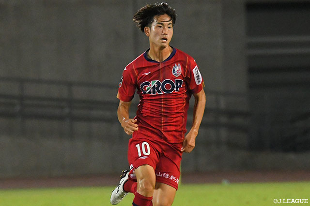 宮崎は2021年より岡山に在籍し、今季の明治安田生命J2リーグでは19試合・1得点の成績でした