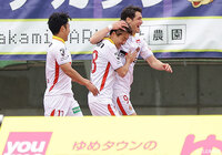63分に永井 謙佑のゴールで逆転に成功した名古屋が2連勝を収めた