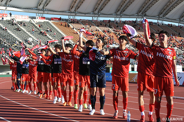 3発快勝の熊本が4試合ぶりの勝利を掴む！敗れた金沢は連勝が3でストップ【サマリー：明治安田Ｊ２ 第8節】