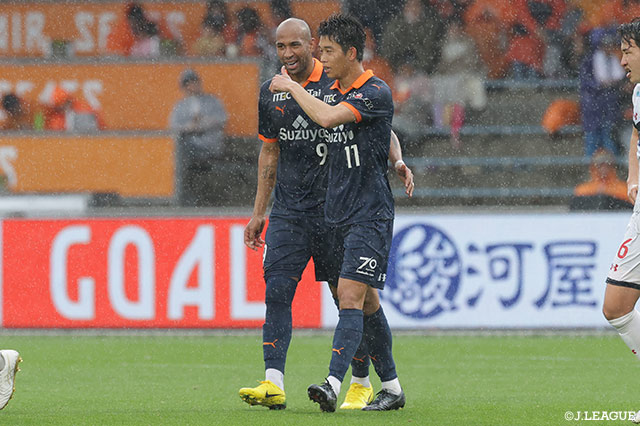 清水が圧巻のゴールラッシュでいわきに9発大勝！金沢との撃ち合いを制した大分が2位浮上【サマリー：明治安田Ｊ２ 第14節】