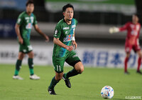 吉濱は2021年より岐阜に在籍し、昨季の明治安田生命Ｊ３リーグでは13試合・0得点の成績でした