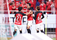 浦和が湘南に4発大勝で4位浮上！敗れた湘南は12試合未勝利【サマリー：明治安田Ｊ１ 第12節】