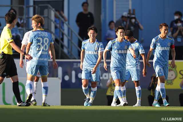 大分と同じく勝点10を加算したのは磐田。攻撃に勢いが生まれており、前月の8位からプレーオフ出場圏内となる5位まで順位を上げている