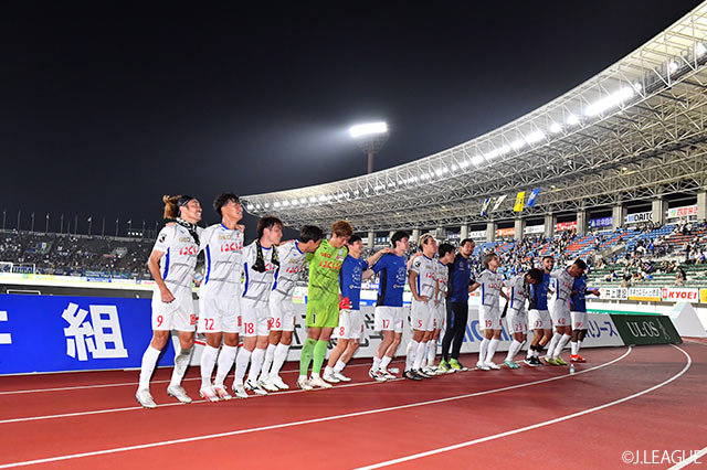 徳島を下した甲府が暫定3位浮上！山形は長崎に5発大勝【サマリー：明治安田Ｊ２ 第27節】