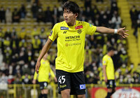 FW山本が全治3〜4か月の負傷【柏】