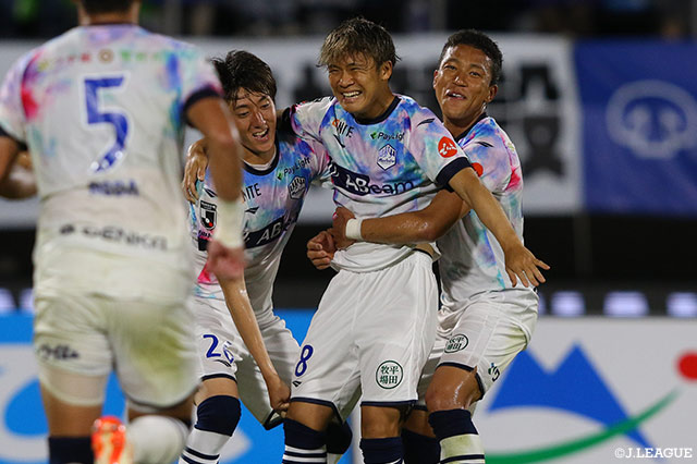 前節千葉を下し4連勝と勢いに乗る山形は、殊勲の決勝点を決めた小西 雄大に今節も期待がかかる