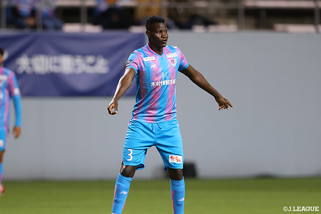  DFアンソニー アクムの契約を解除【鳥栖】