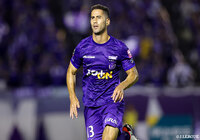  広島よりFWベン カリファが完全移籍加入【福岡】