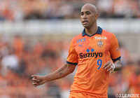 清水よりFWチアゴ サンタナが完全移籍加入【浦和】