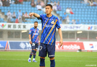 秋野は2019年より長崎に在籍し、昨季の明治安田生命Ｊ２リーグで14試合・0得点の成績でした