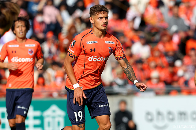  柏よりFWアンジェロッティが完全移籍加入【今治】