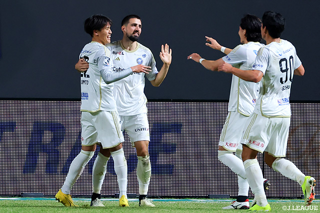 3連勝の町田が首位浮上！FC東京は代表組の躍動で今季初白星【サマリー：明治安田Ｊ１ 第4節】