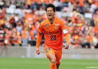 勢いに乗る清水と長崎が2強体制を形成。監督交代の徳島に復調の気配【マンスリーレポート（4月）：明治安田Ｊ２】