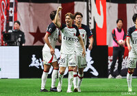 3発快勝の鹿島が3連勝で暫定2位浮上!磐田は湘南に2点先行されるも逆転勝利【サマリー:明治安田J1 第16節】