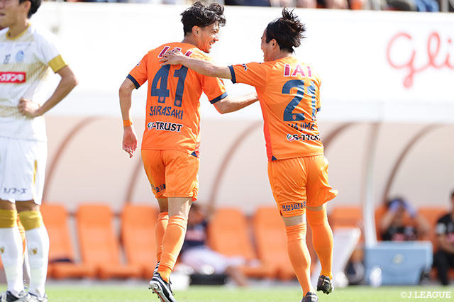 2-1で競り勝った清水が首位堅持！仙台との上位対決を制した岡山が2連勝で4位浮上【明治安田Ｊ２ 第17節】