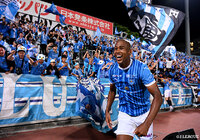 横浜FCが劇的逆転勝利で3連勝!千葉は岡山に2-1で競り勝つ【サマリー:明治安田J2 第18節】