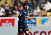 福岡は3日、MF金森 健志が5月1日に入籍したことを発表しました