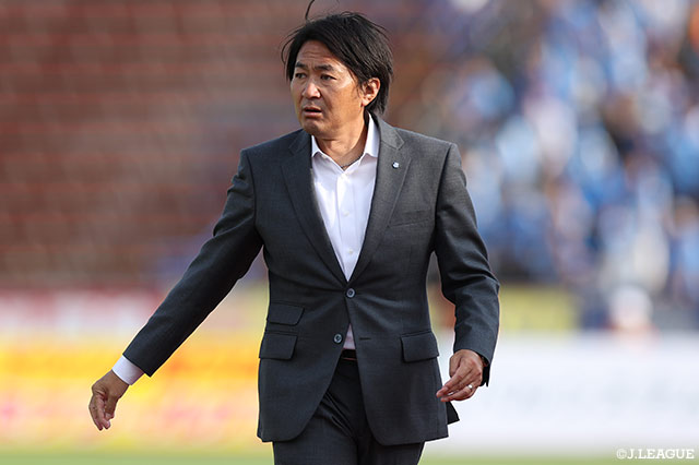 篠田監督の契約を解除。後任に大塚氏が就任【甲府】