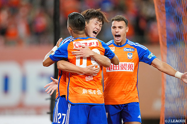 新潟はリーグ戦では5試合負けがなく、ルヴァンカップでは町田を下してベスト4に進出した。町田相手に4ゴールを決めた長倉 幹樹に注目だ