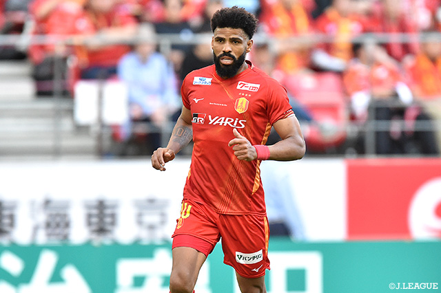 名古屋よりFWパトリックが完全移籍加入【金沢】