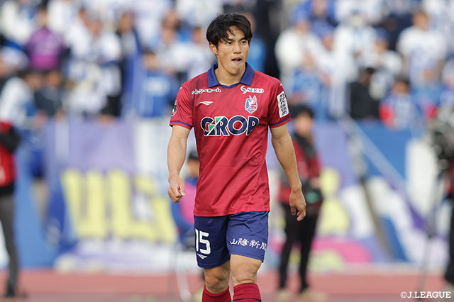 本山は2022年より岡山に在籍し、昨季の明治安田J2リーグで25試合・1得点の成績でした