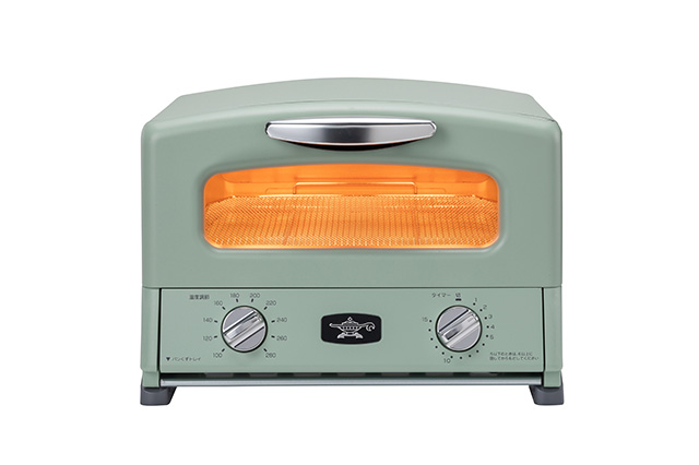 特許技術「グラファイトヒータ®」搭載で、発熱するまでの時間はたったの0.2秒。高温の庫内で一気に焼き上げることで、外はカリッと、中は水分が残っているのでモチモチのトーストに仕上がります。