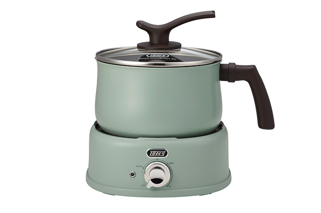 煮る、焼く、蒸す、茹でる・沸かす、炒める、揚げる、炊くの調理ができる、1台7役の電気マルチポット。コンパクトながら最大1.6Lのたっぷり容量。鍋は直火にも対応！！幅広いレシピが楽しめます。