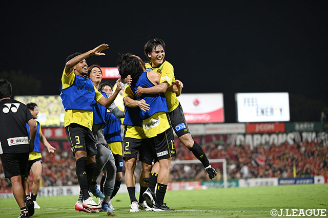 柏は2試合ぶりの白星で勝点を50に伸ばし、暫定首位に浮上した