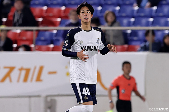 MF石塚がプロ契約を締結【磐田】