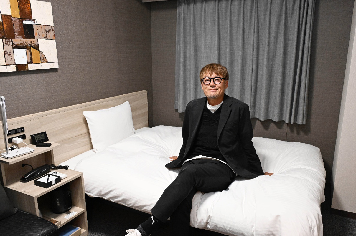 「自分の家にいるようにくつろげました」と、森岡さんは快適なホテル時間を過ごした