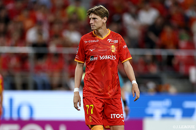 ユンカーは2023年より名古屋に在籍し、今季の明治安田Ｊ１リーグで14試合・1得点の成績でした（36節終了時）