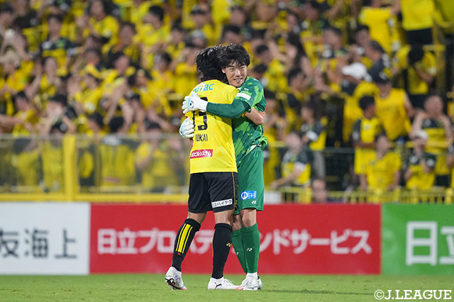 鹿島を勝点1差で追いかける柏は6試合連続引き分け中の相手から勝利を掴み取り、逆転優勝への望みをつなぎたい