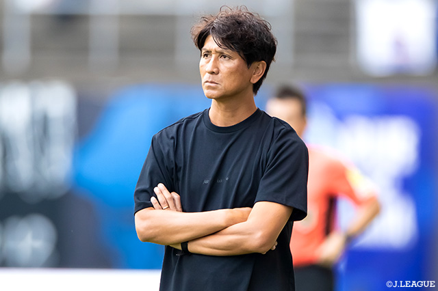 小菊監督は今季就任し、明治安田Ｊ２リーグで16勝10分12敗（8位）の成績でした