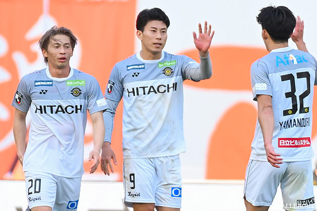 前節、新潟を下し5連勝を達成した柏は圧巻のハットトリックを達成した細谷 真大がこの大一番でも輝きを放てるか