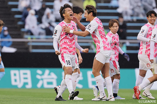 宮崎が圧巻のゴールラッシュ！4発快勝で悲願のＪ２初昇格【サマリー：Ｊ２昇格プレーオフ 決勝】