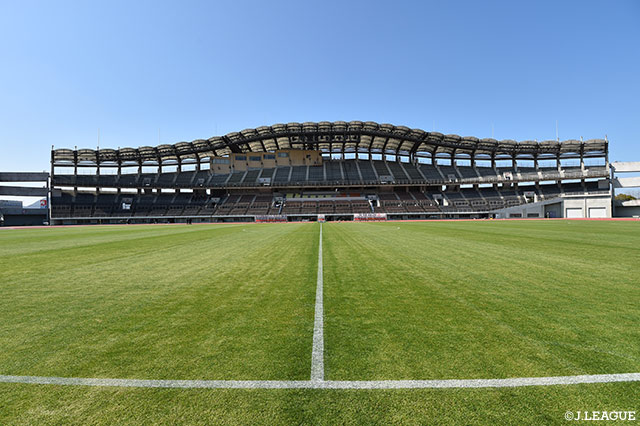 香川県立丸亀競技場は、ネーミングライツの決定に伴い、四国化成ＭＥＧＬＩＯ スタジアムに変更となります