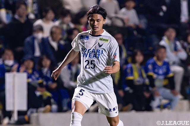 MF山下が完全移籍加入【愛媛】