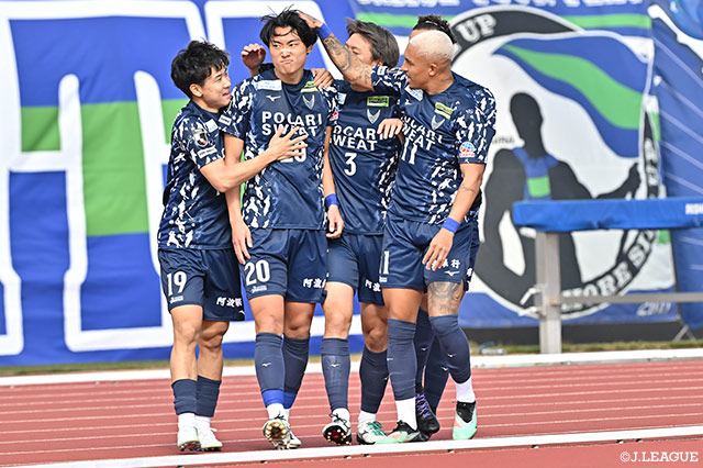 4発快勝の徳島が開幕2連勝で、順位表のトップに立った