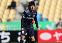 アビスパ福岡は13日、MF奥野 耕平が3月5日に入籍したことを発表しました