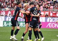 鹿島は7連勝を達成し、2位とのポイント差を6に拡大した