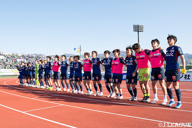 逆転勝利を収めた甲府が暫定首位に浮上！ 富山はFC大阪を下し4連勝を達成【サマリー：明治安田Ｊ２・Ｊ３百年構想リーグ 第10節】