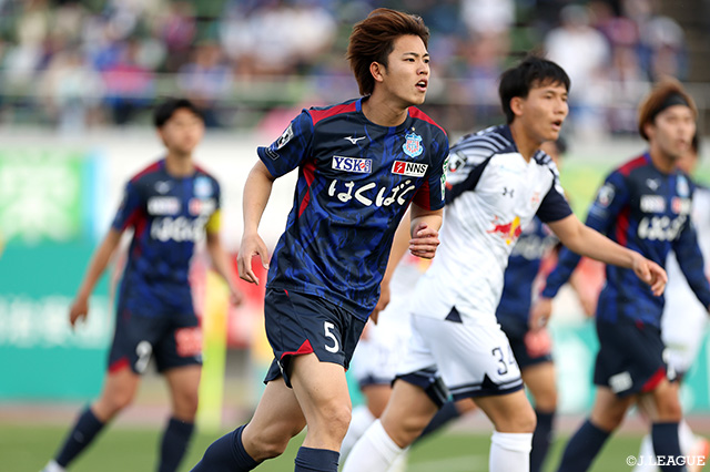 一瀬は左頬骨骨折および、左眼窩底骨折と診断されています