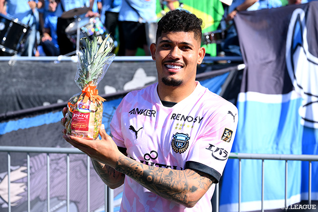 終了間際の90+8分に決勝ゴールをマークしたエリソン（川崎Ｆ）