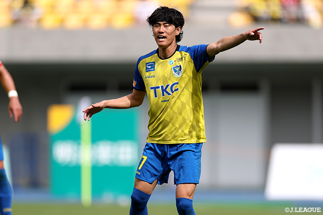 西野は右膝内側側副靱帯損傷と診断されています