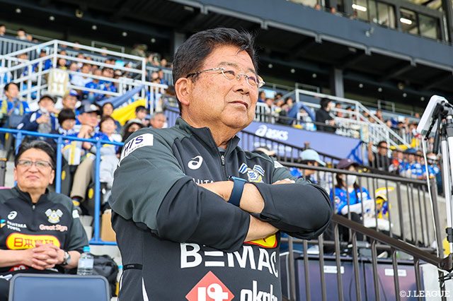 塚田監督の退任を発表【今治】