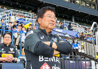塚田監督は今年4月より指揮を執っていました